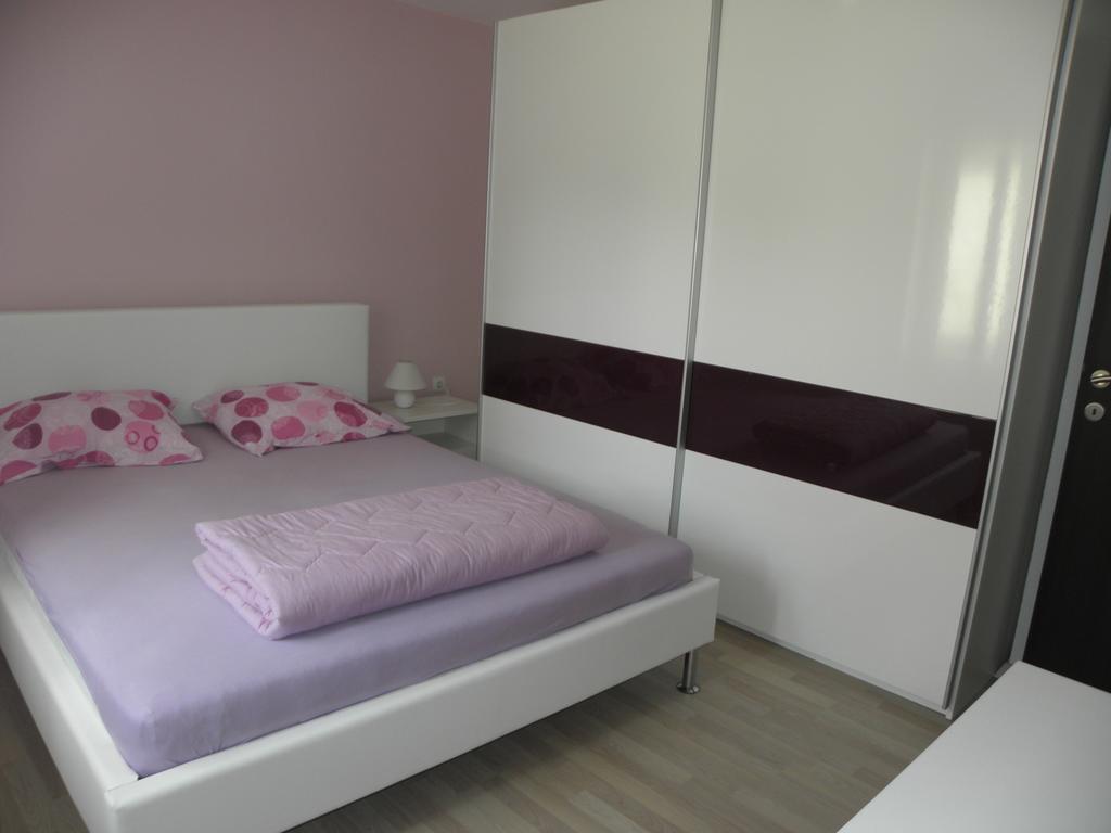Apartment Jartic Betina  Rum bild