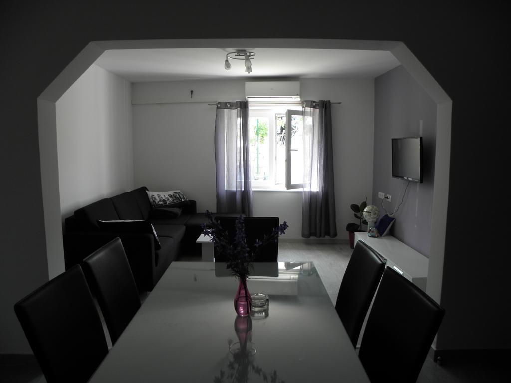 Apartment Jartic Betina  Exteriör bild